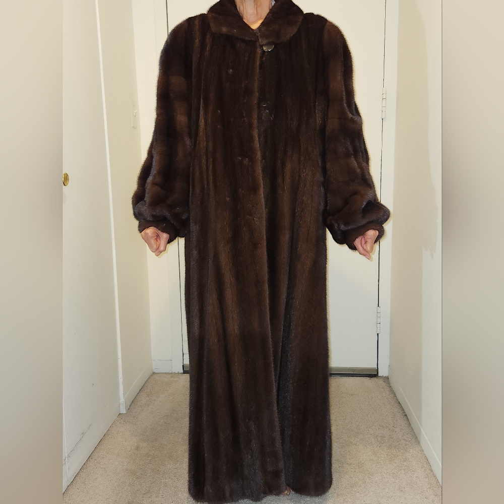 Full Length Mahogany Mink Coat - Picture 9 of 10